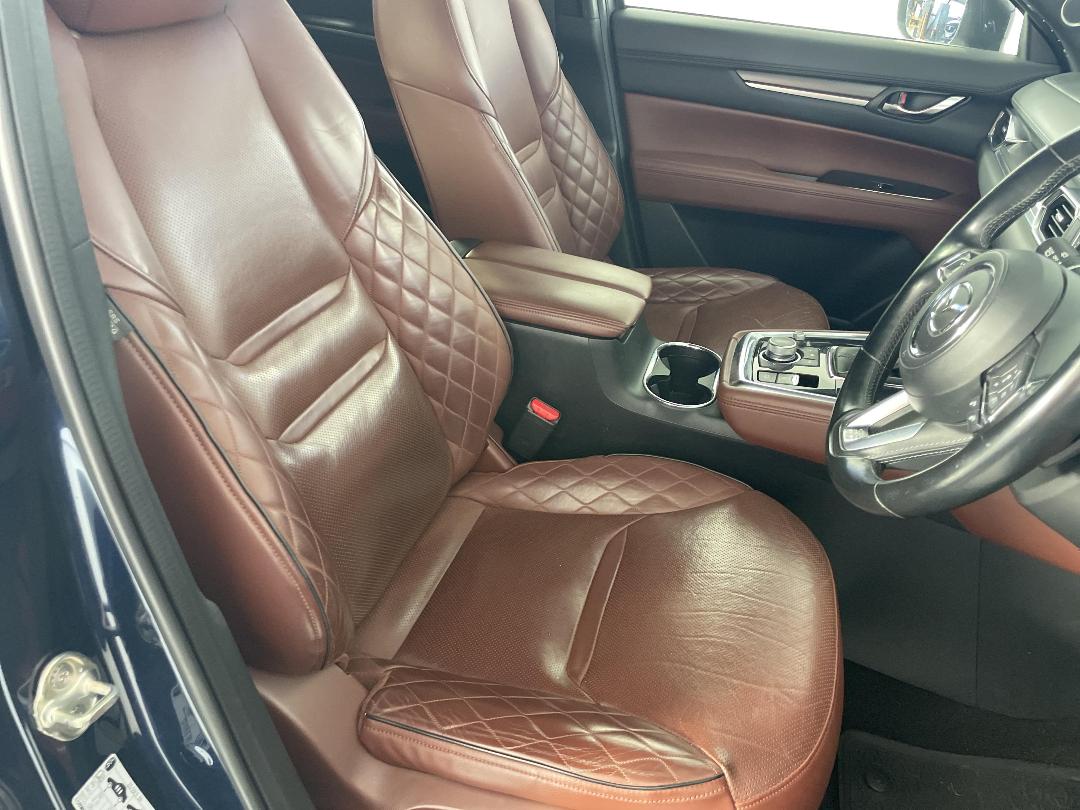 Photo '16' of Mazda CX-8