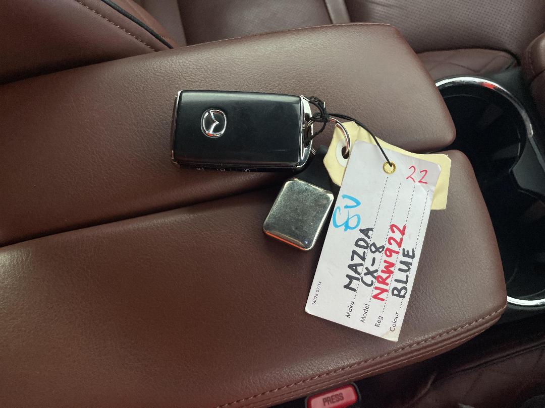 Photo '22' of Mazda CX-8