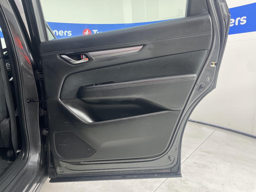 Photo '19' of Mazda CX-8