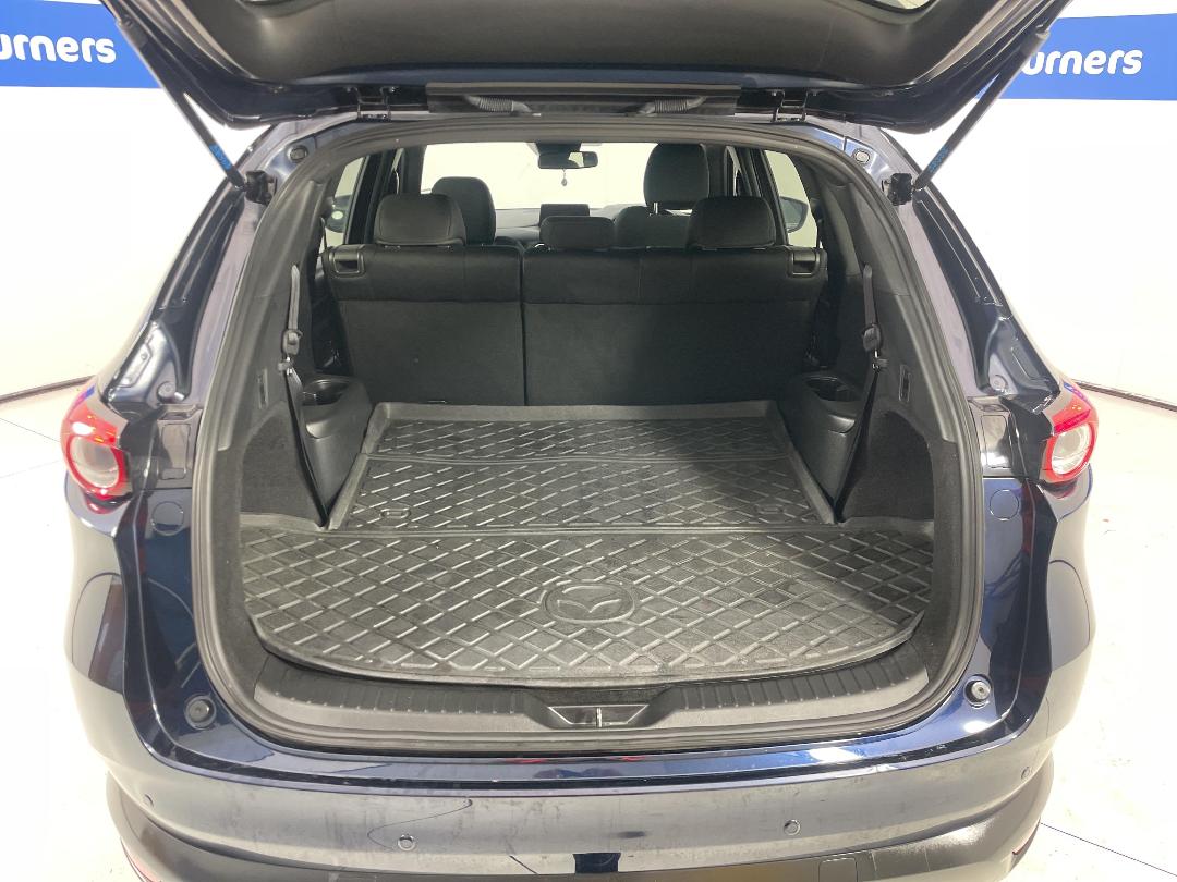 Photo '14' of Mazda CX-8