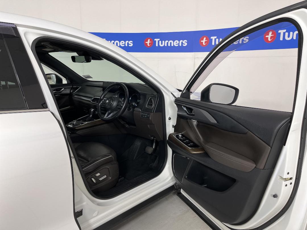 Photo '15' of Mazda CX-9