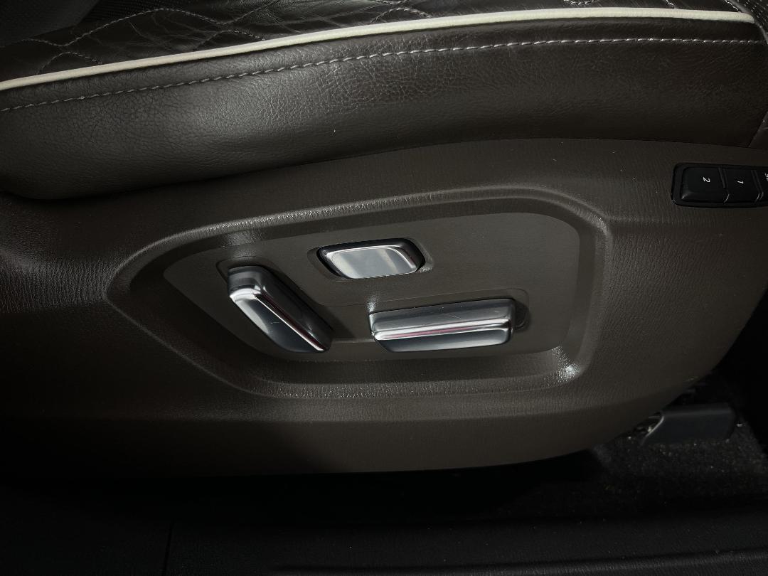 Photo '27' of Mazda CX-9 Photo '27' of Mazda CX-9