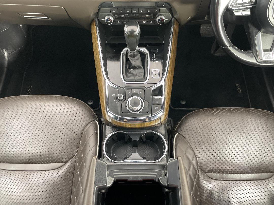 Photo '18' of Mazda CX-9