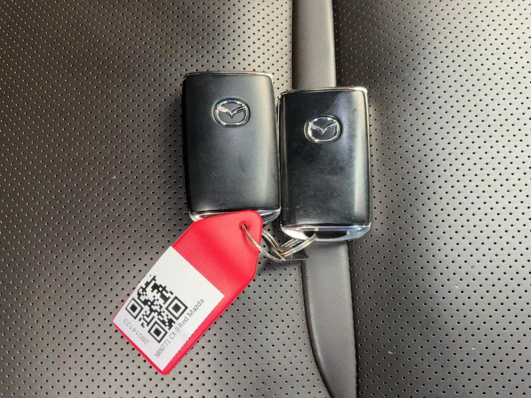 Photo '22' of Mazda CX-9 Photo '22' of Mazda CX-9