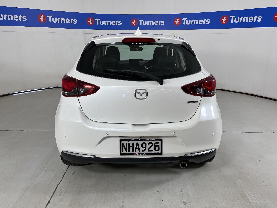 Photo '6' of Mazda Mazda2