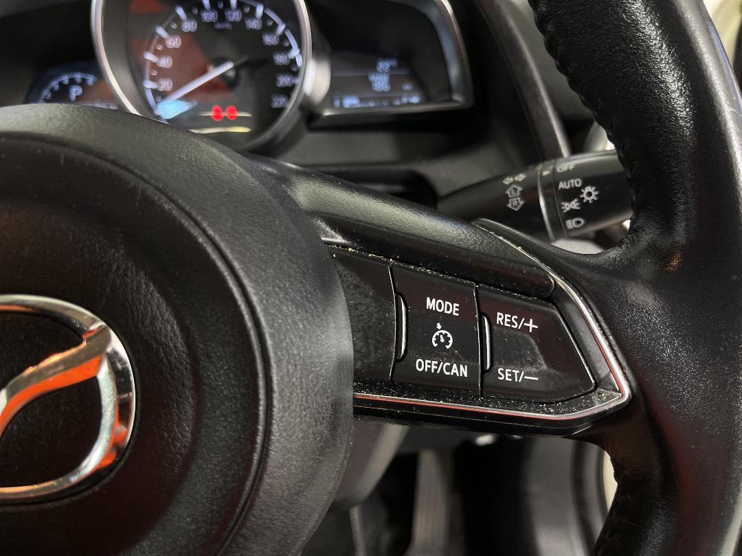 Photo '25' of Mazda Mazda2