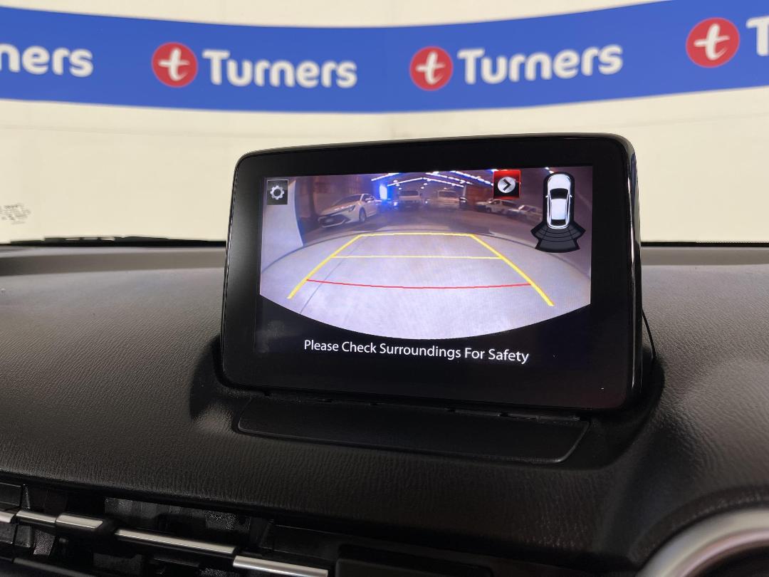 Photo '27' of Mazda Mazda2