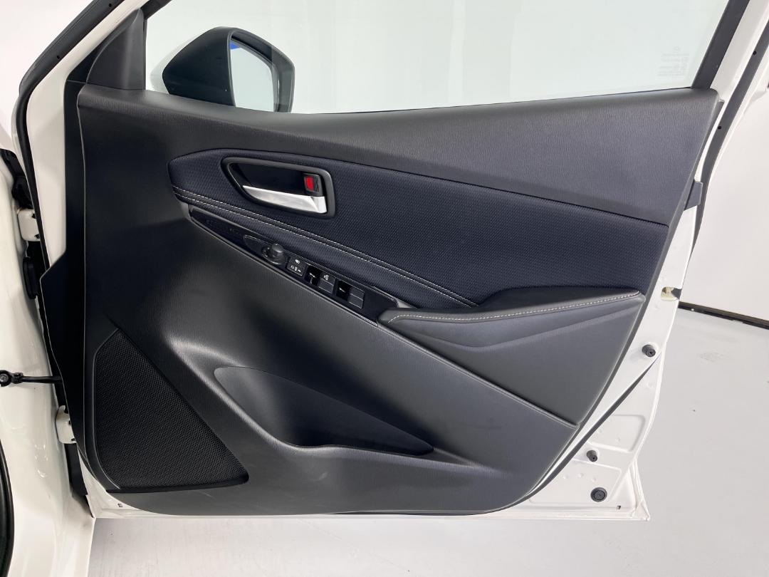 Photo '15' of Mazda Mazda2 Photo '15' of Mazda Mazda2