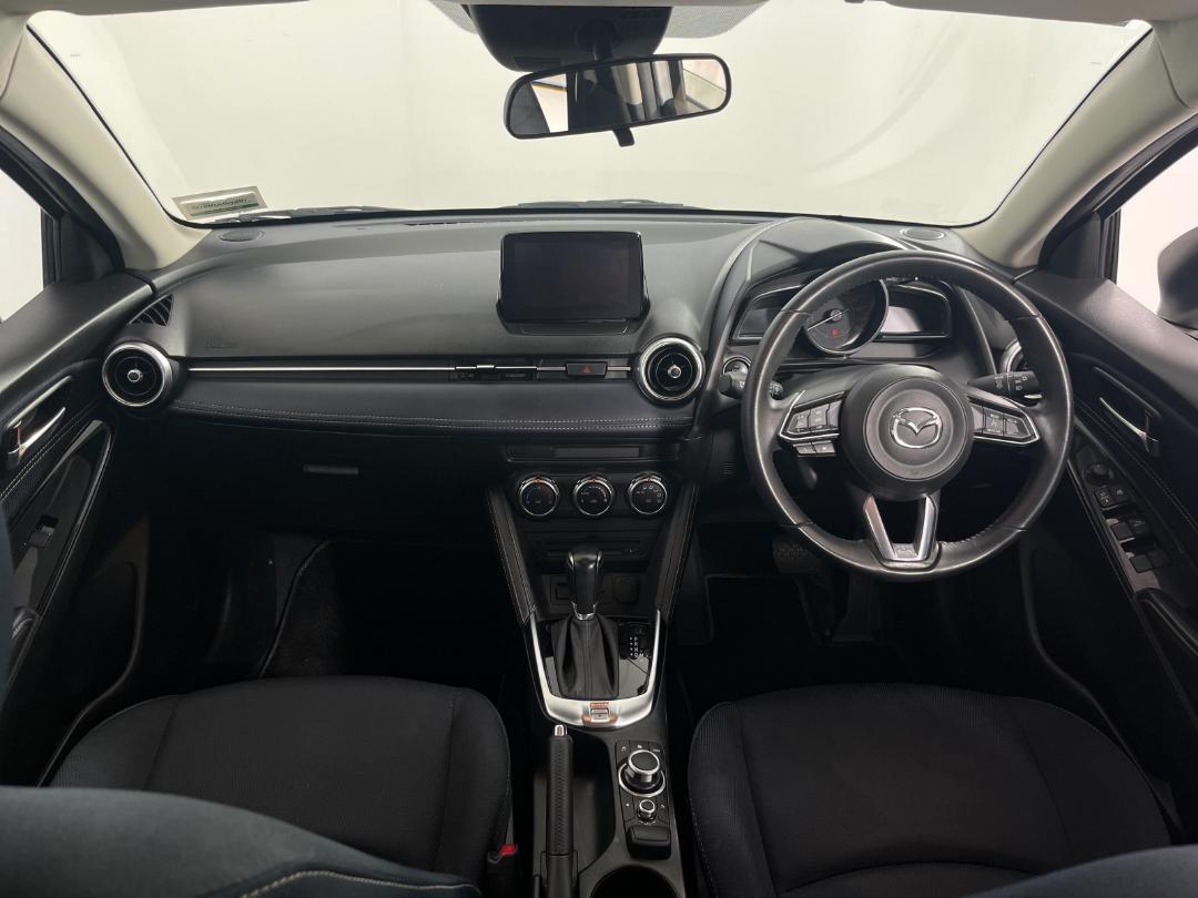 Photo '17' of Mazda Mazda2 Photo '17' of Mazda Mazda2