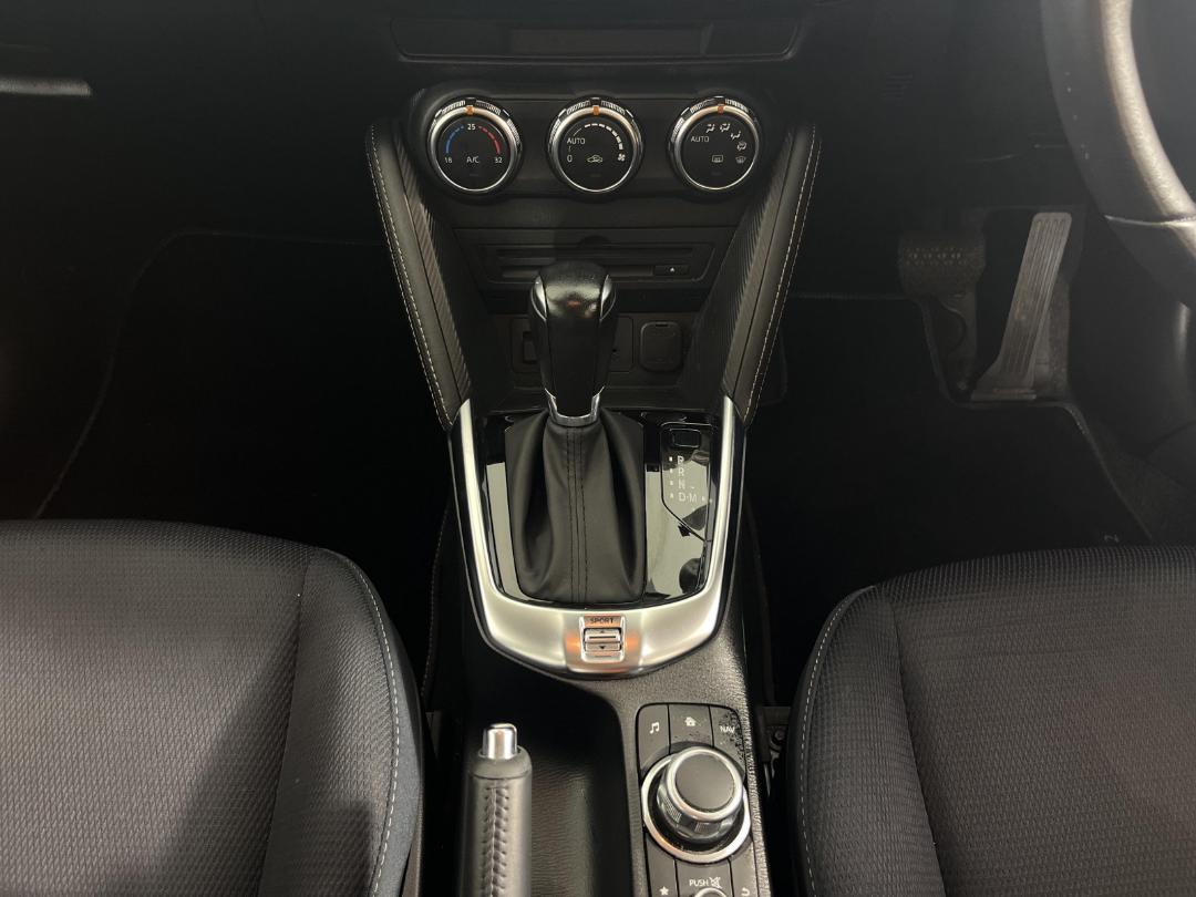 Photo '18' of Mazda Mazda2 Photo '18' of Mazda Mazda2