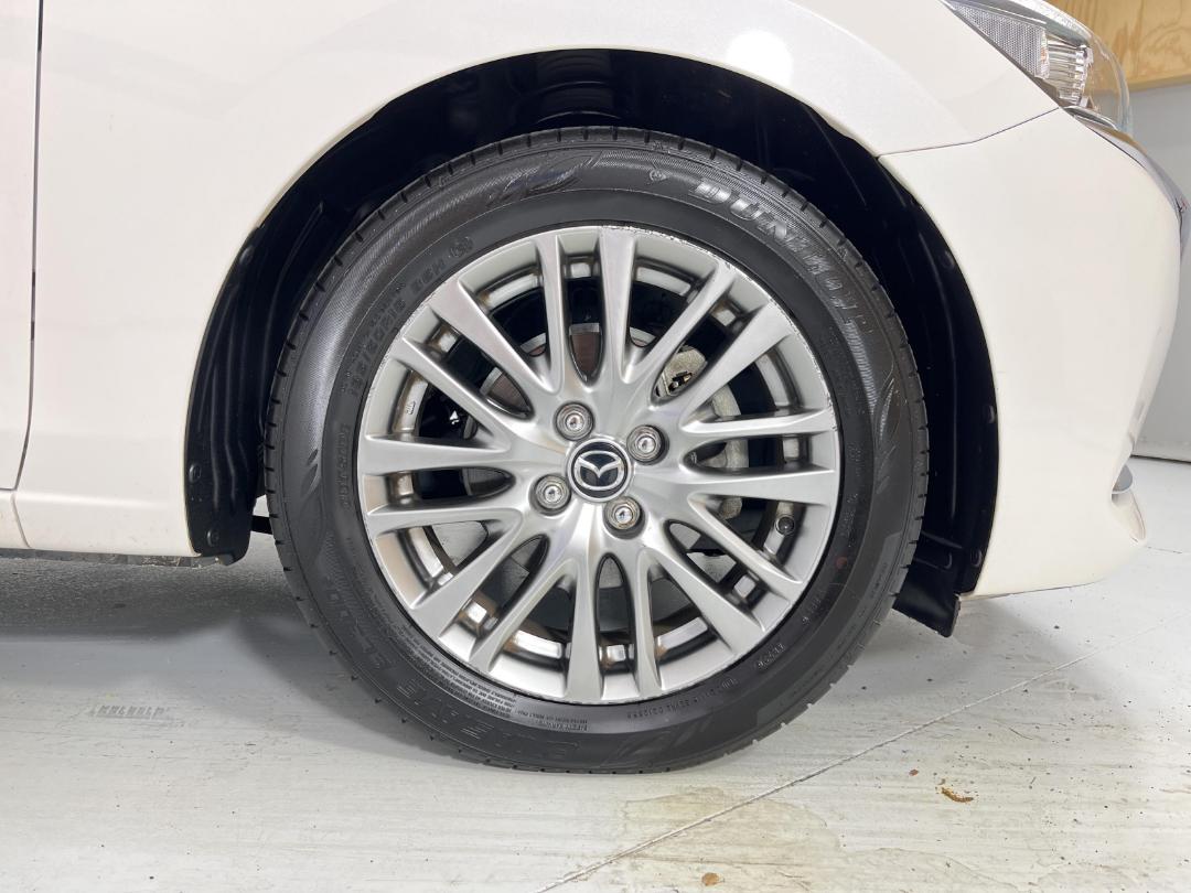 Photo '9' of Mazda Mazda2 Photo '9' of Mazda Mazda2