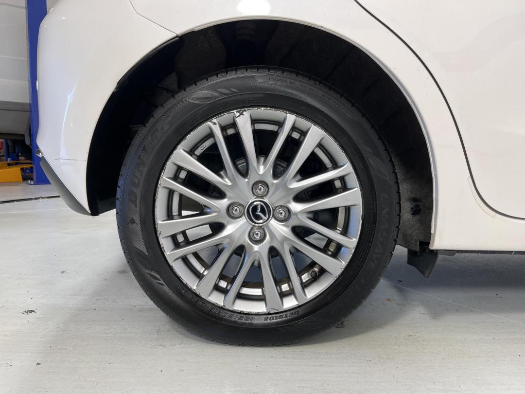 Photo '12' of Mazda Mazda2 Photo '12' of Mazda Mazda2