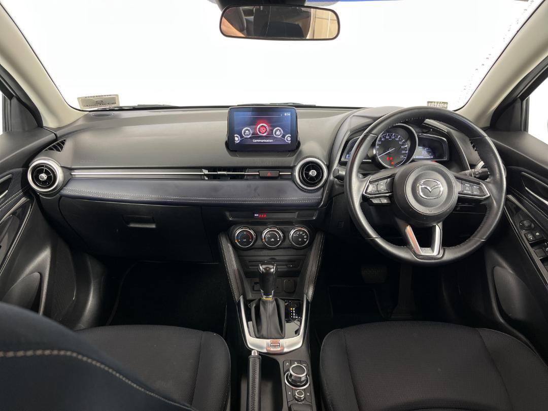 Photo '17' of Mazda Mazda2 Photo '17' of Mazda Mazda2