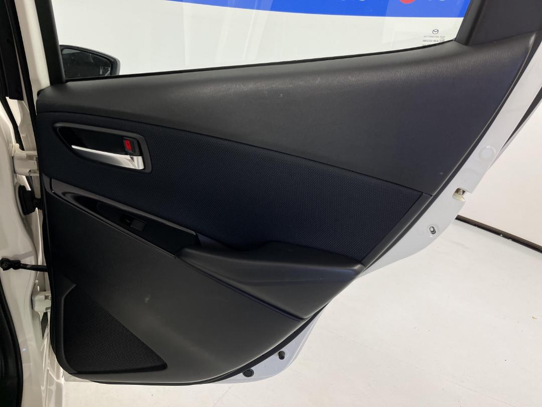 Photo '19' of Mazda Mazda2 Photo '19' of Mazda Mazda2