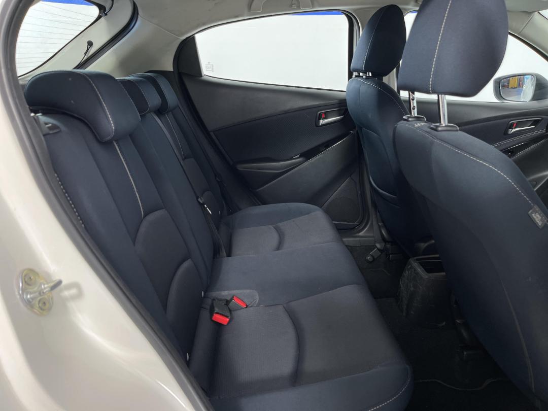 Photo '20' of Mazda Mazda2 Photo '20' of Mazda Mazda2