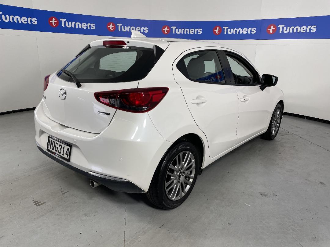 Photo '7' of Mazda Mazda2