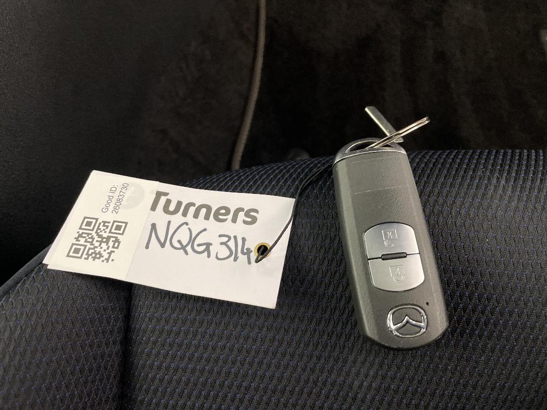 Photo '22' of Mazda Mazda2