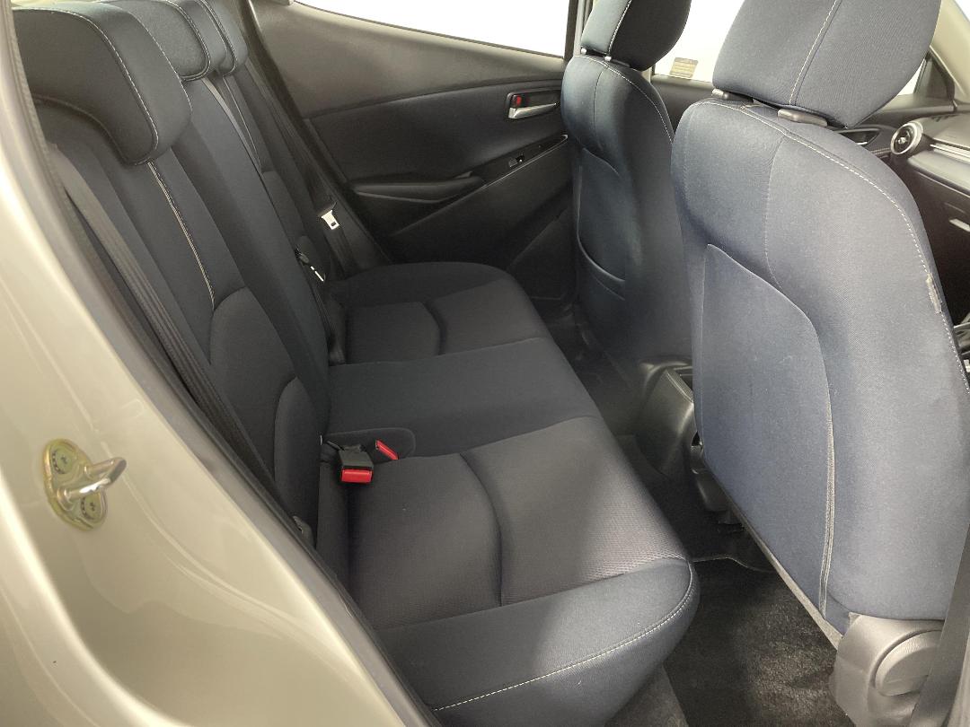 Photo '20' of Mazda Mazda2