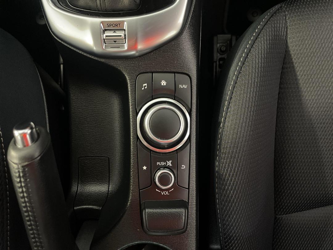 Photo '23' of Mazda Mazda2 Photo '23' of Mazda Mazda2