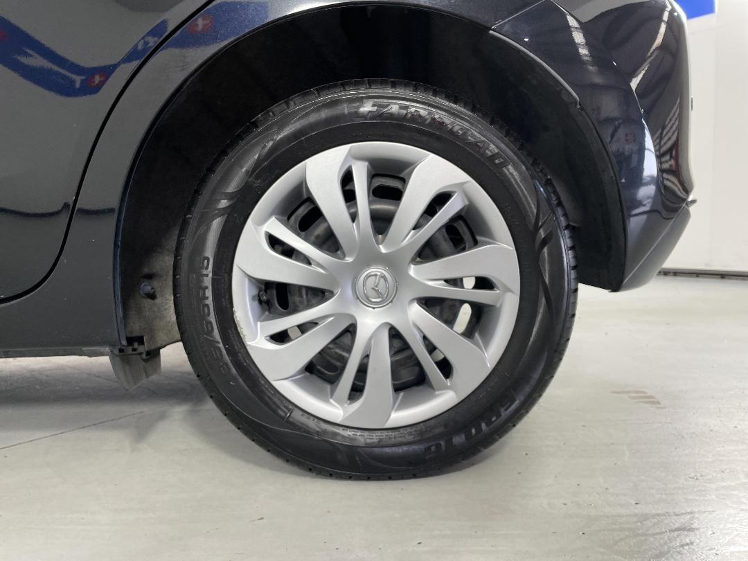 Photo '11' of Mazda Mazda2 Photo '11' of Mazda Mazda2