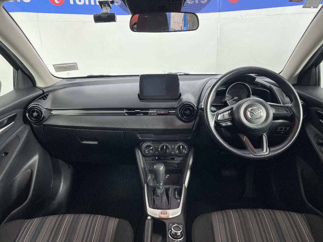 Photo '17' of Mazda Mazda2 Photo '17' of Mazda Mazda2