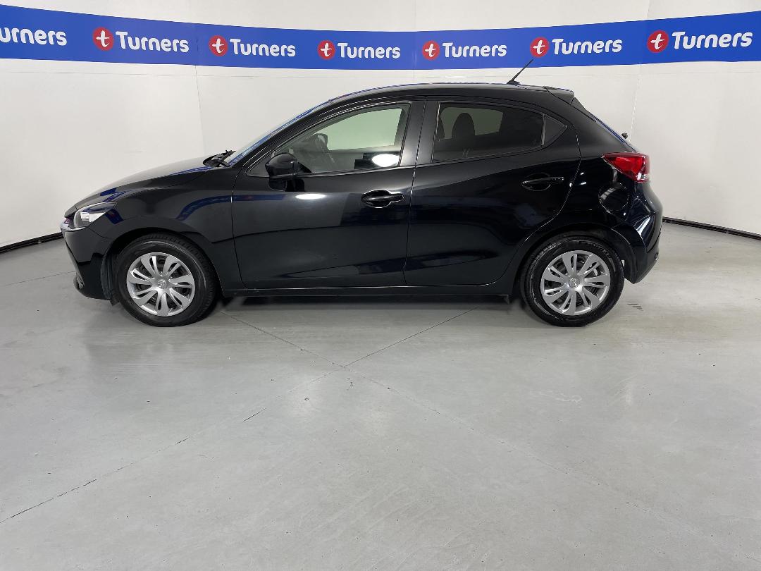 Photo '24' of Mazda Mazda2 Photo '24' of Mazda Mazda2