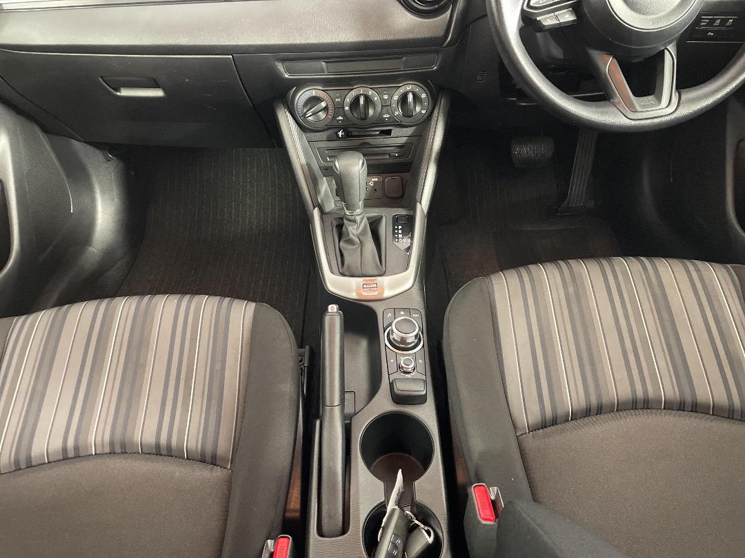 Photo '18' of Mazda Mazda2 Photo '18' of Mazda Mazda2