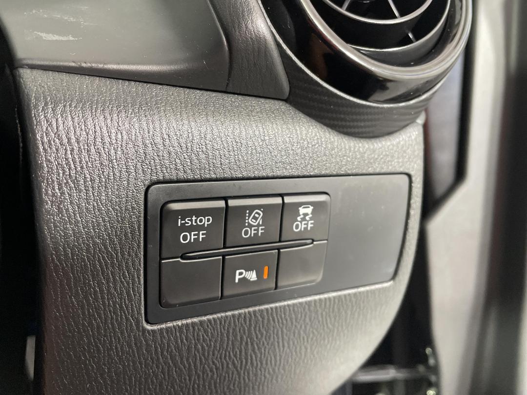 Photo '27' of Mazda Mazda2 Photo '27' of Mazda Mazda2