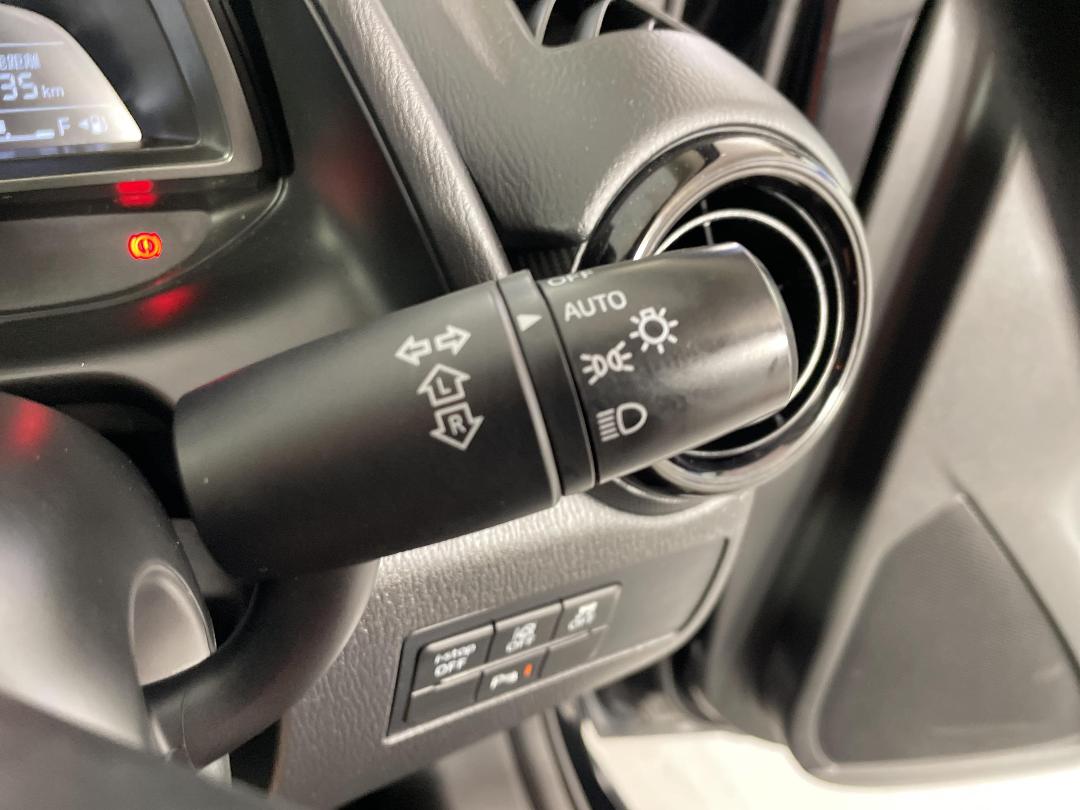 Photo '26' of Mazda Mazda2 Photo '26' of Mazda Mazda2