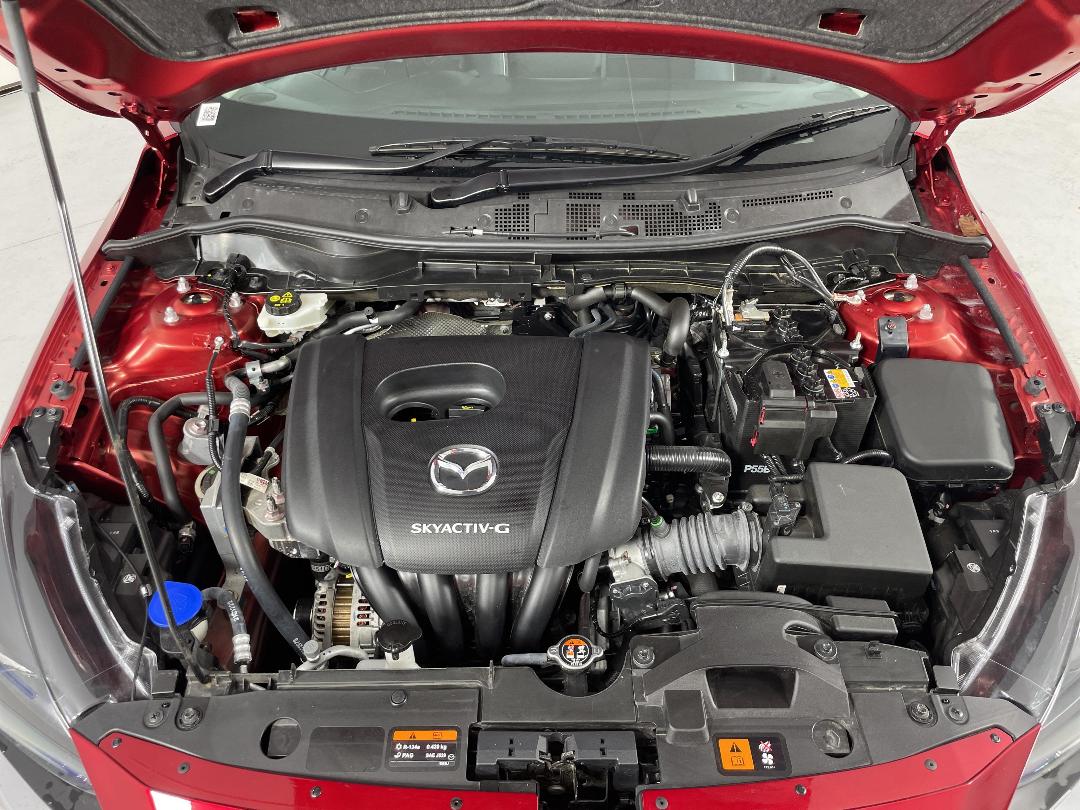 Photo '13' of Mazda Mazda2