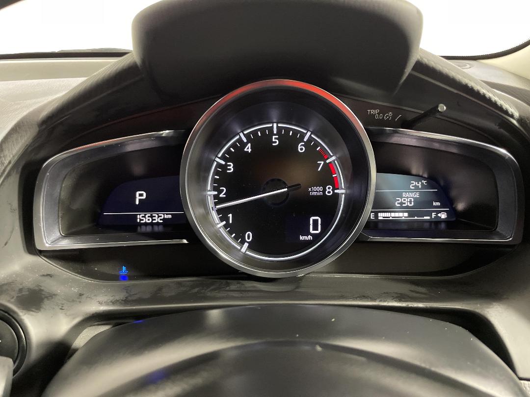 Photo '21' of Mazda Mazda2