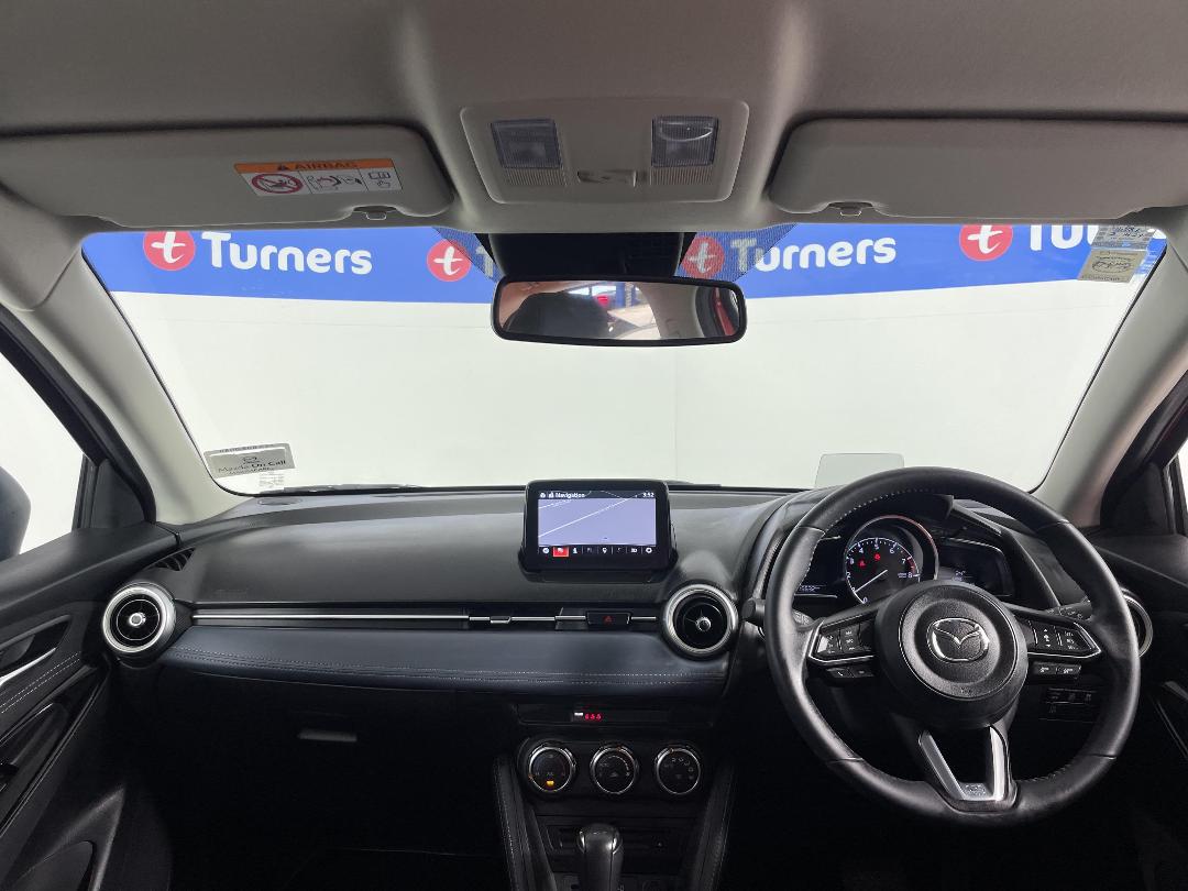 Photo '17' of Mazda Mazda2