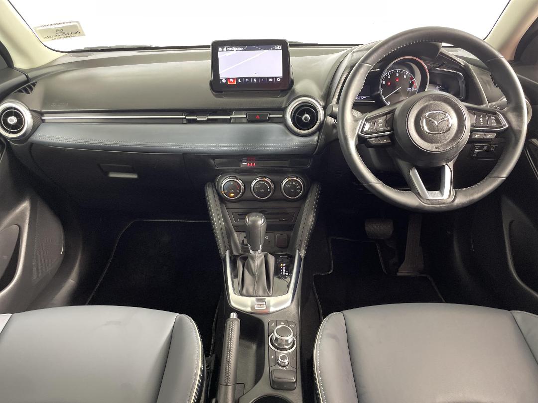 Photo '18' of Mazda Mazda2