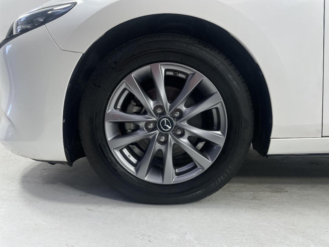 Photo '10' of Mazda Mazda3 Photo '10' of Mazda Mazda3