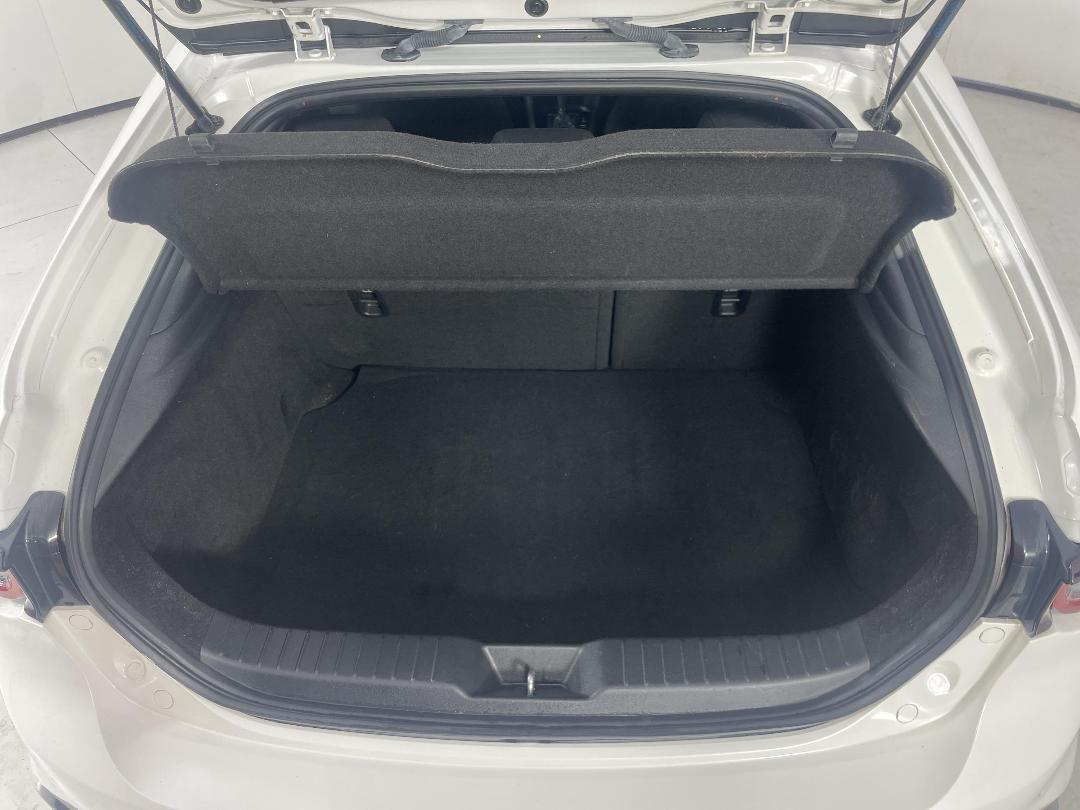 Photo '14' of Mazda Mazda3 Photo '14' of Mazda Mazda3