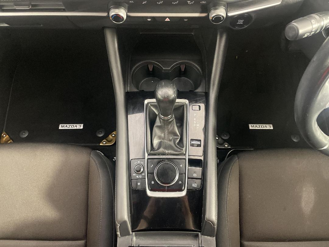 Photo '18' of Mazda Mazda3 Photo '18' of Mazda Mazda3