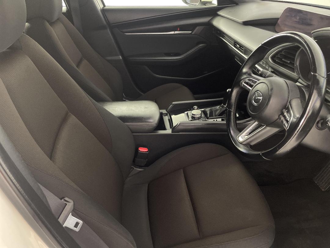 Photo '16' of Mazda Mazda3 Photo '16' of Mazda Mazda3