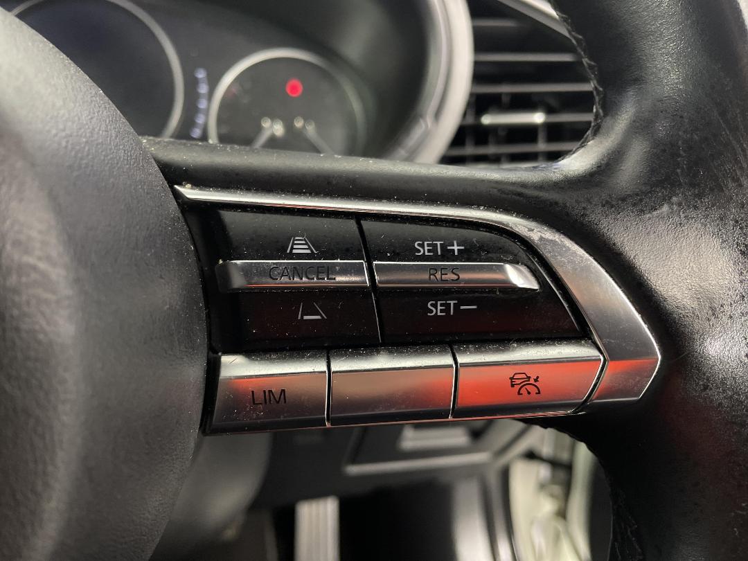 Photo '24' of Mazda Mazda3 Photo '24' of Mazda Mazda3