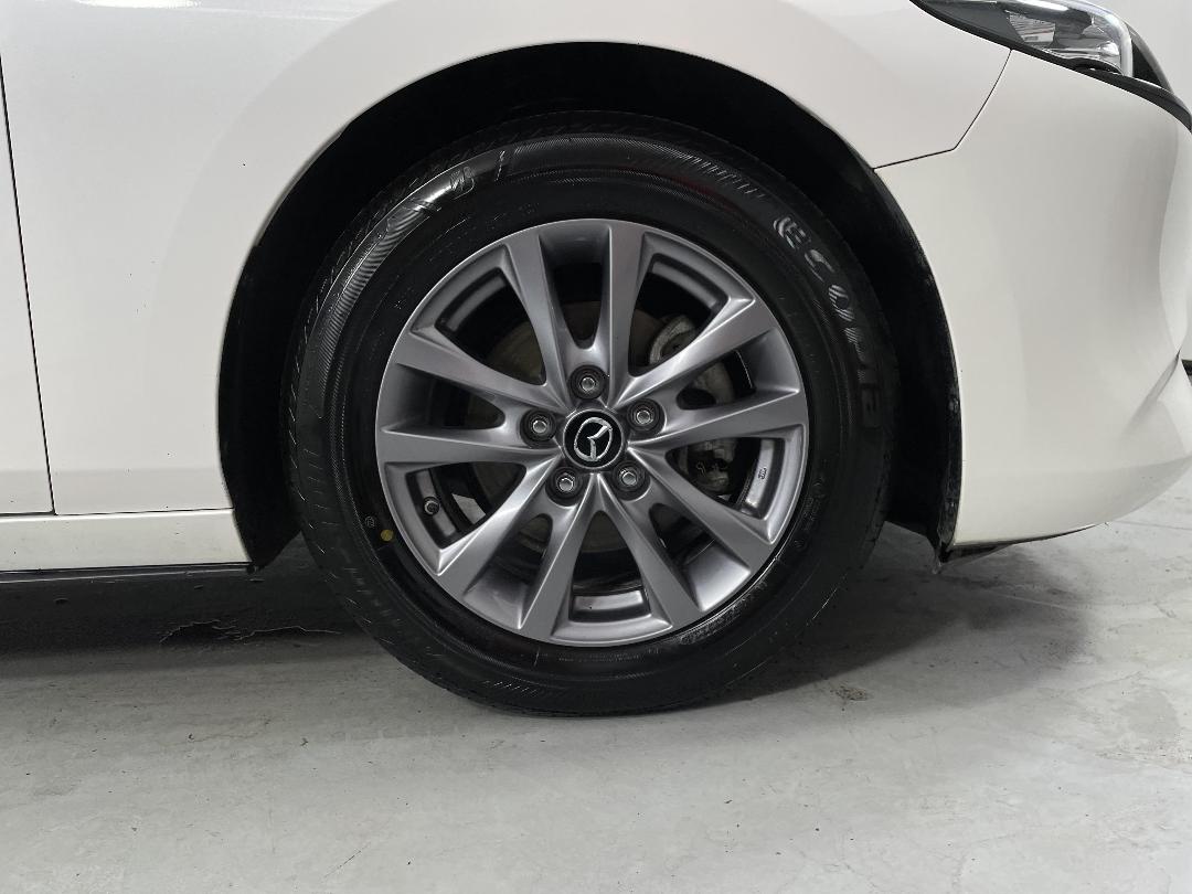 Photo '9' of Mazda Mazda3 Photo '9' of Mazda Mazda3