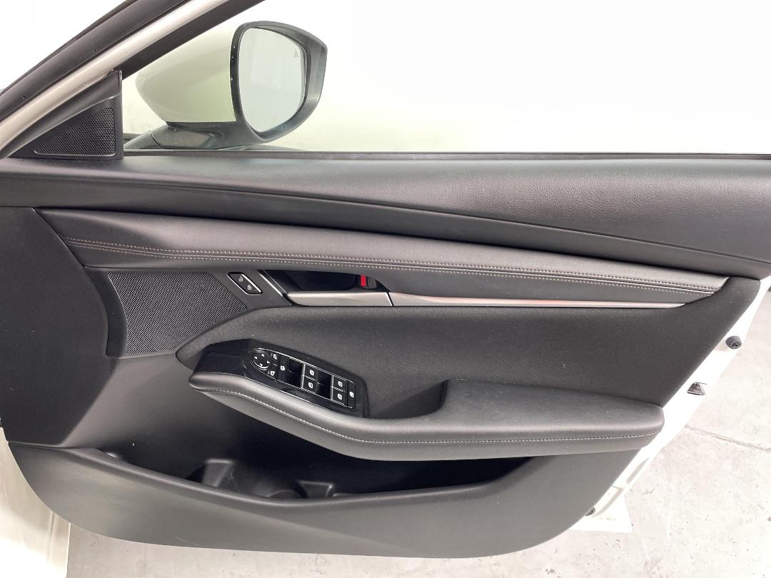 Photo '15' of Mazda Mazda3 Photo '15' of Mazda Mazda3