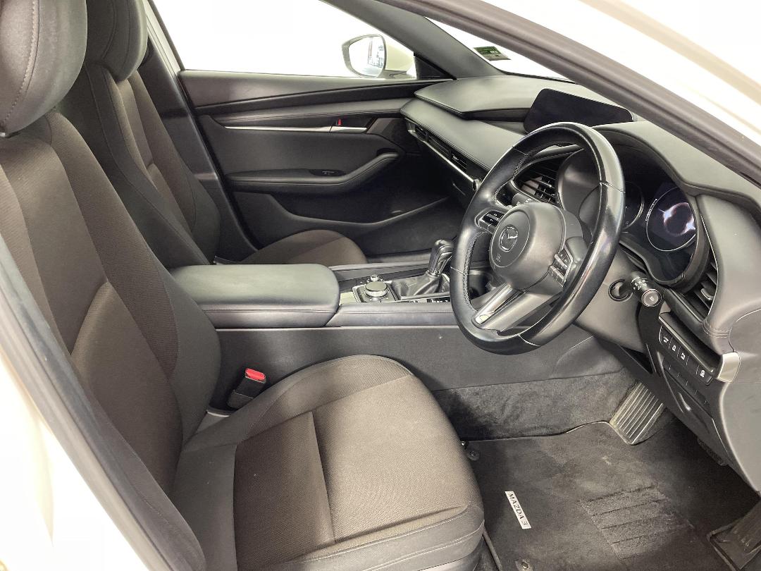 Photo '16' of Mazda Mazda3 Photo '16' of Mazda Mazda3