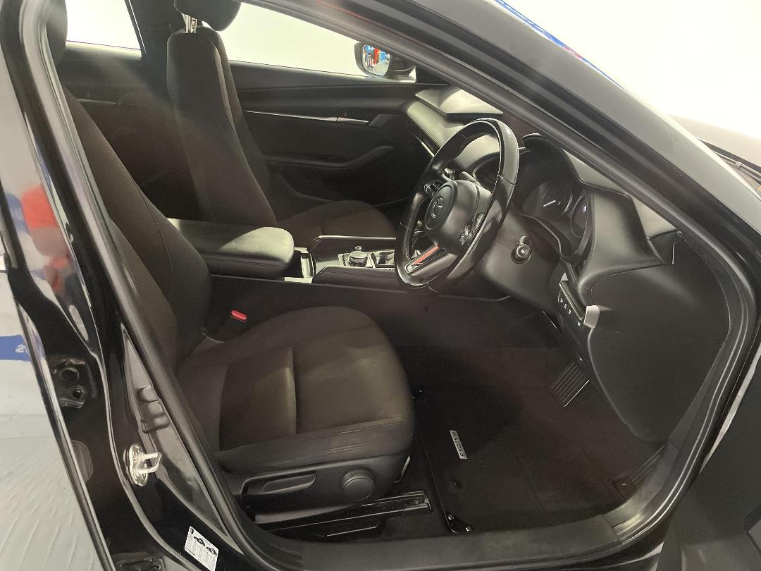 Photo '16' of Mazda Mazda3 Photo '16' of Mazda Mazda3