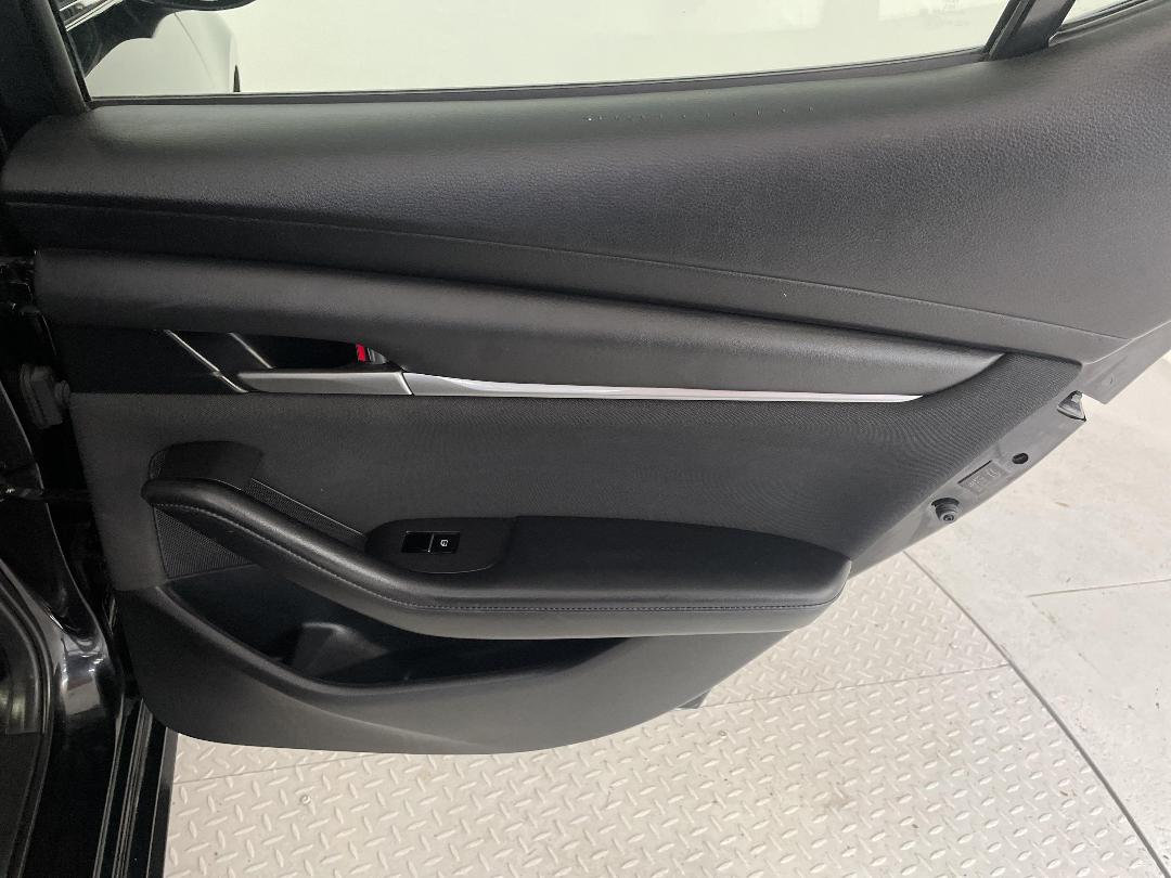 Photo '19' of Mazda Mazda3 Photo '19' of Mazda Mazda3