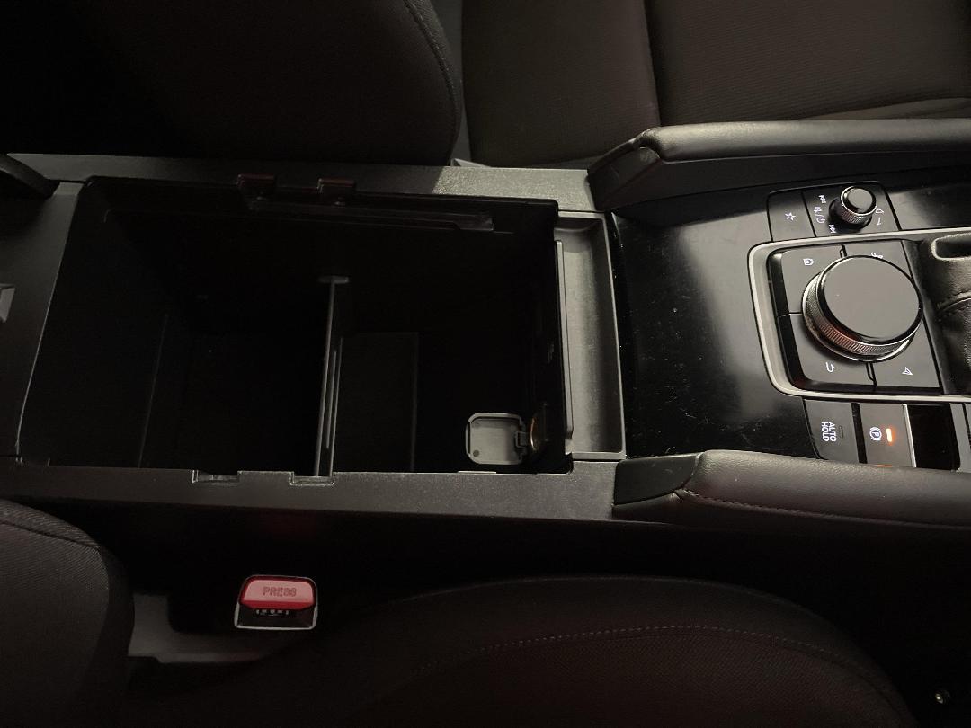 Photo '33' of Mazda Mazda3 Photo '33' of Mazda Mazda3