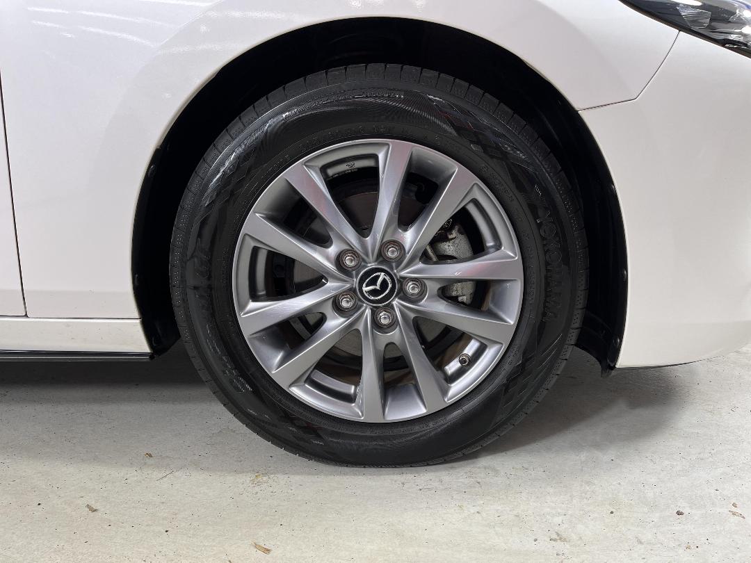 Photo '9' of Mazda Mazda3