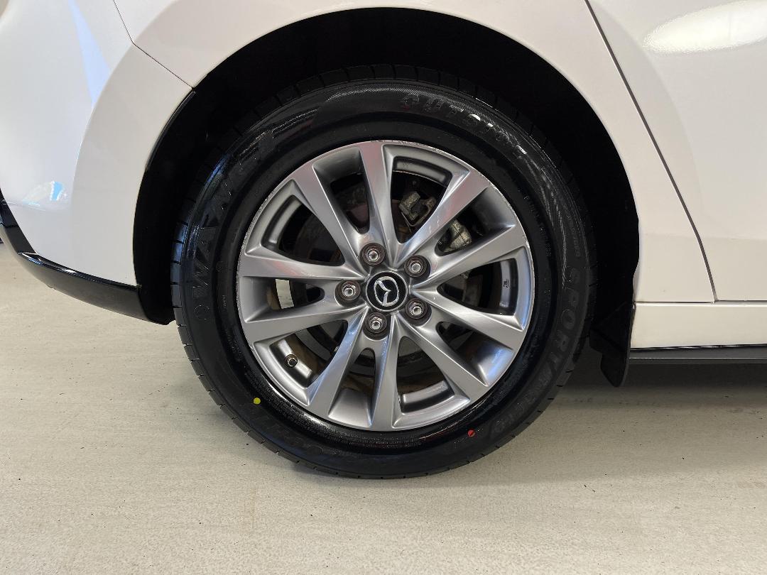 Photo '12' of Mazda Mazda3