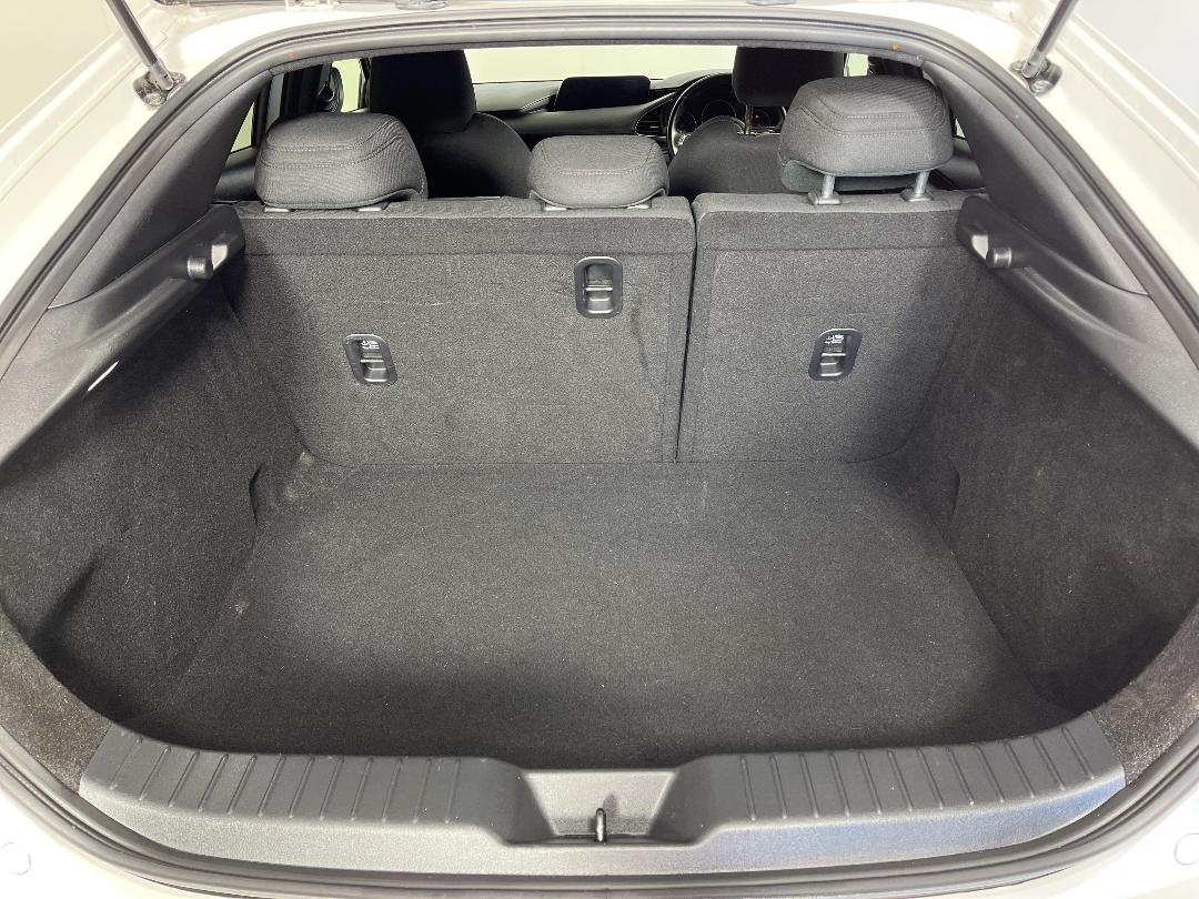 Photo '14' of Mazda Mazda3