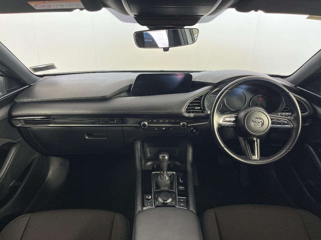 Photo '17' of Mazda Mazda3