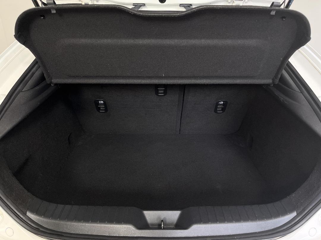 Photo '14' of Mazda Mazda3 Photo '14' of Mazda Mazda3