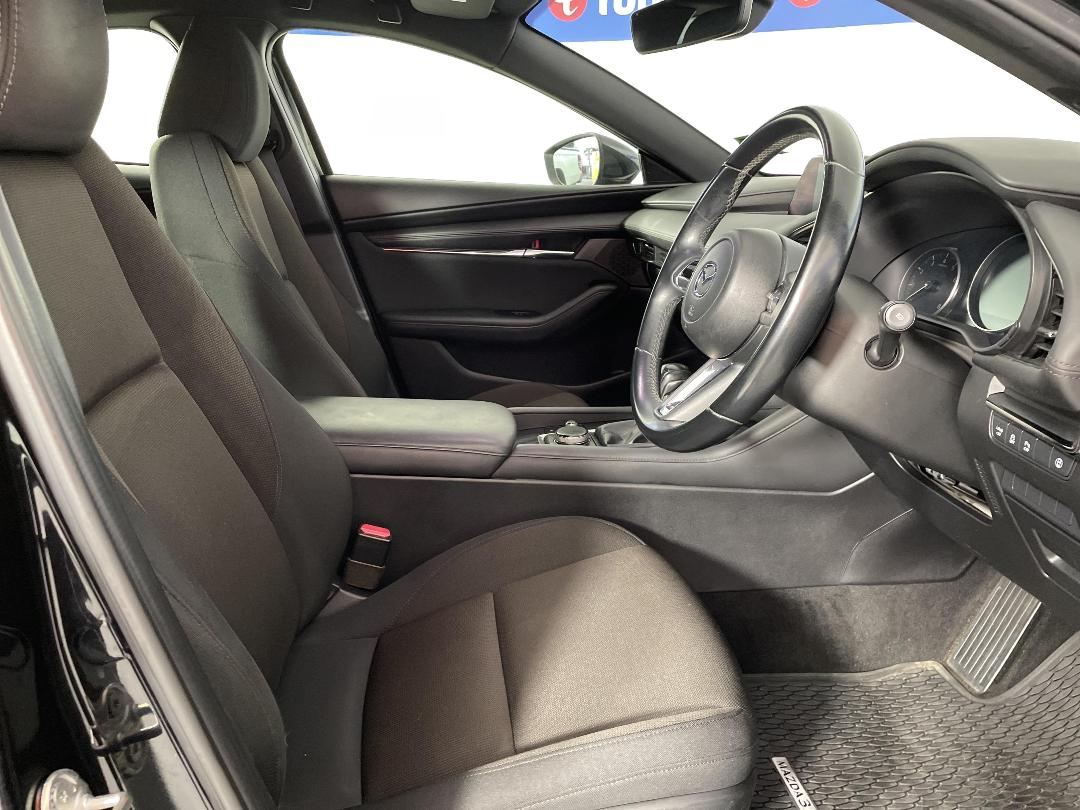 Photo '16' of Mazda Mazda3 Photo '16' of Mazda Mazda3